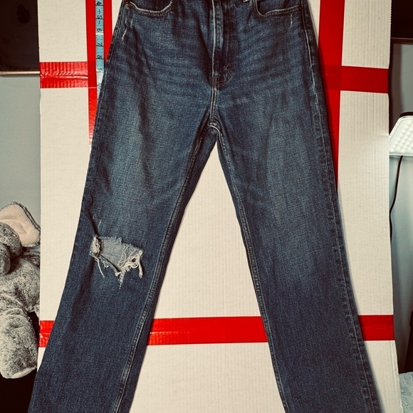 Abercrombie & Fitch Other - Abercrombie & Fitch Ultra High Rise Ankle Straight Jeans – Size 26 / 2 –